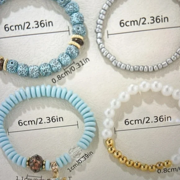 Only 1 remaining! 😊 Elegant Blue Beaded bracelet. 🌸 - Picture 4 of 5